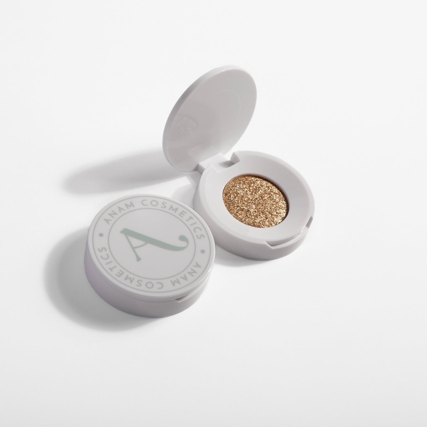 biodegradable_glitter_eyeshadow_gold